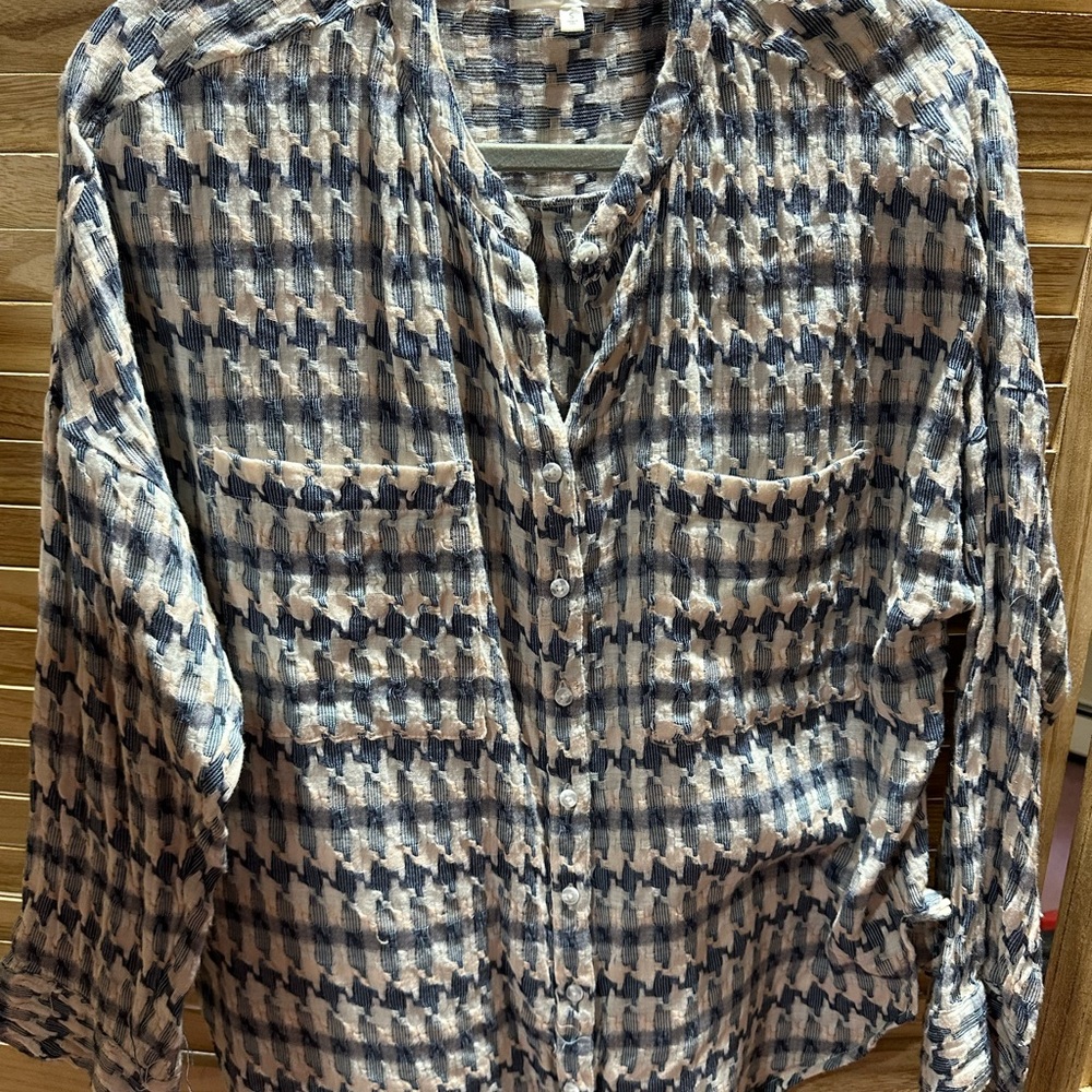 Lou & Grey Blue and Cream Button Down Shirt